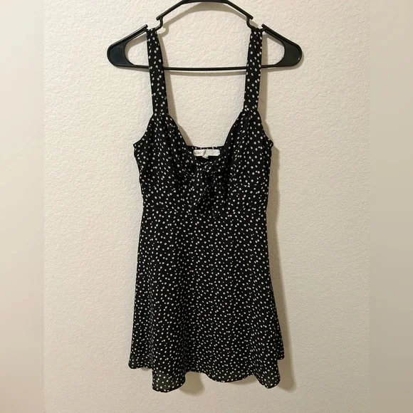 Cloud & Sky Black Floral Mini Dress Knot Front Cutout Lined Women’s Size Small - Picture 3 of 8